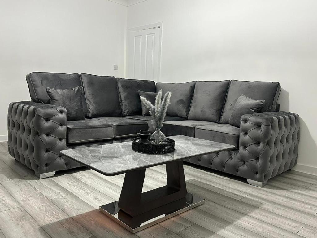 Newly Renovated Lux 2 Bed Apartment Glasgow Exterior foto